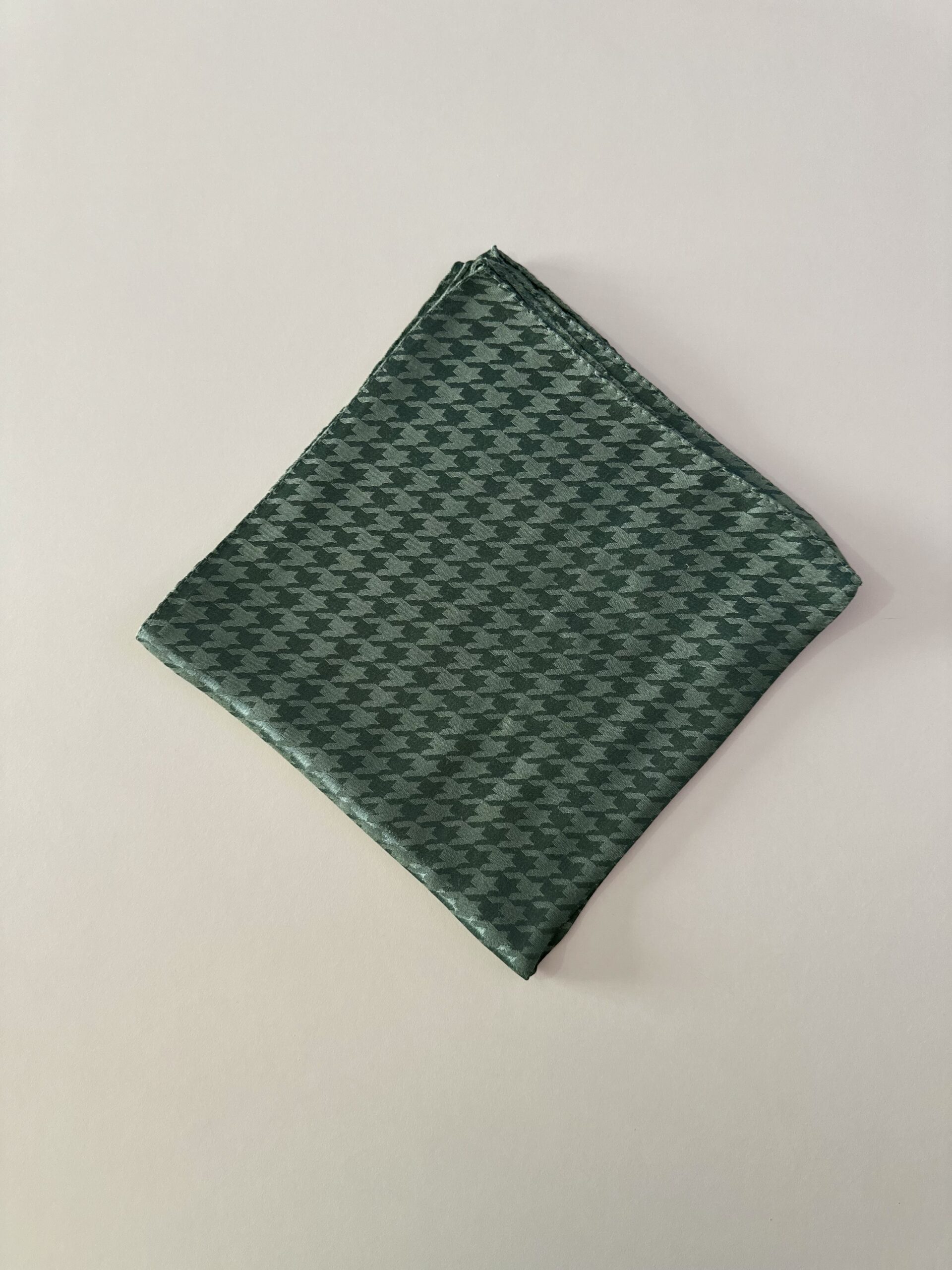 kuf-yesili-kaz-aagi-desen-parlak-jakar-esarp parlak jakar eşarp