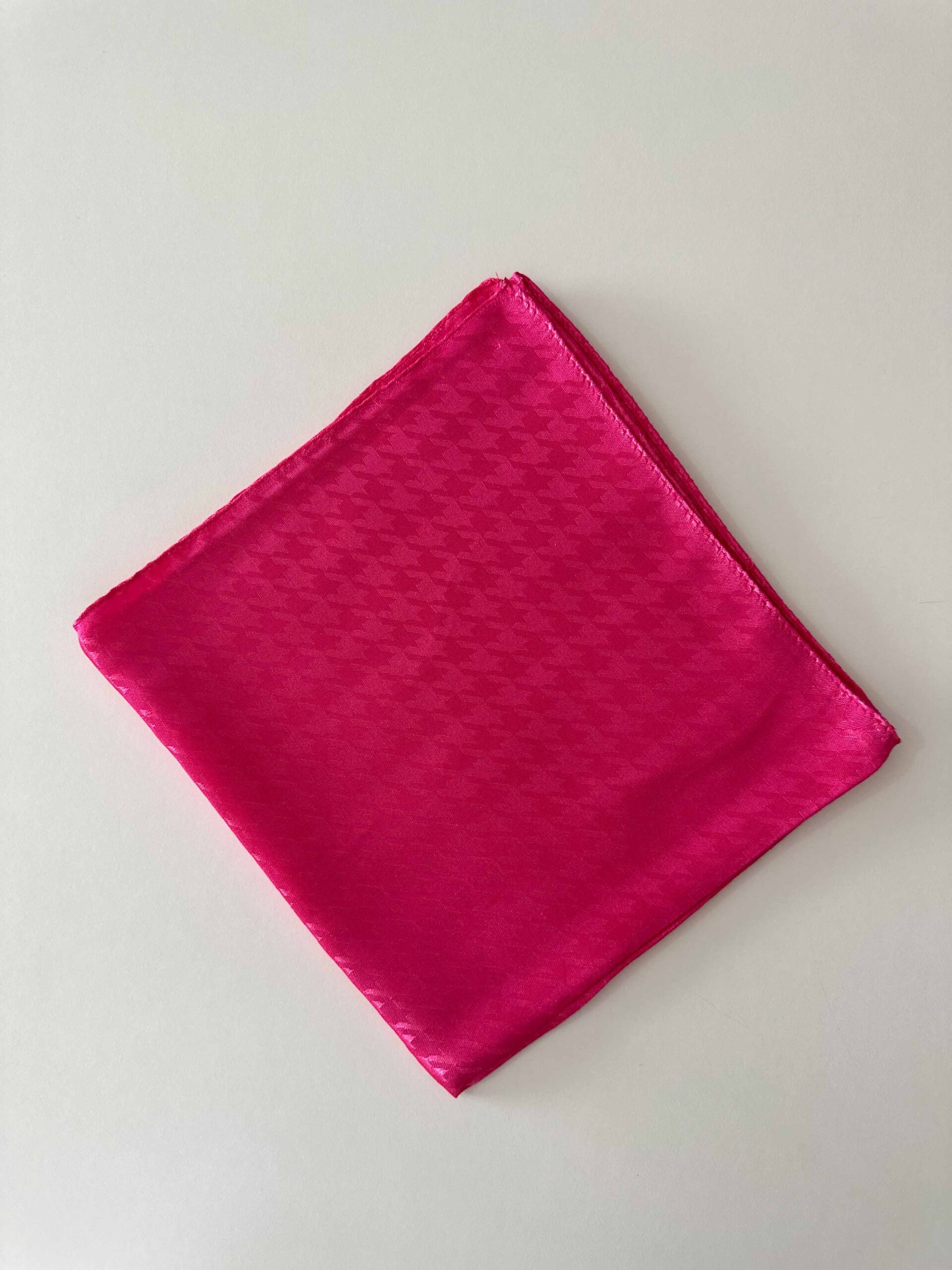 fusya-kaz-ayagi-parlak-jakar-esarp-desenli-esarp parlak jakar esarp desenli eşarp