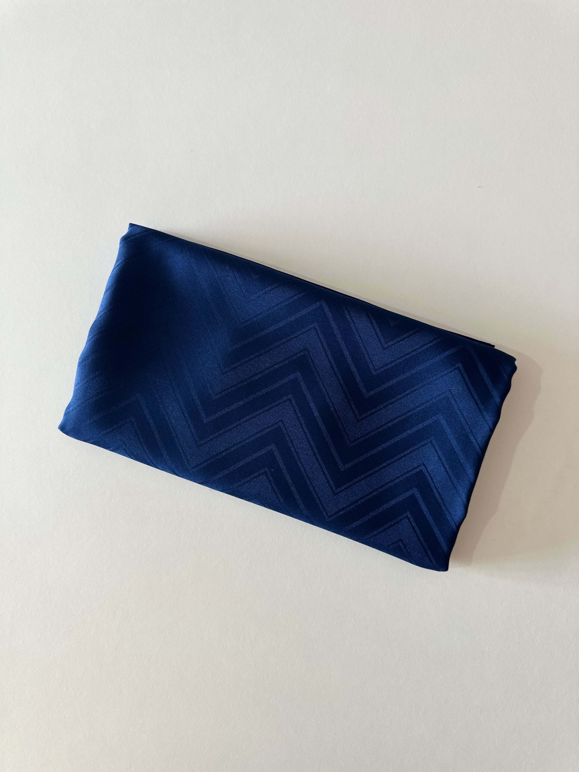 lacivert-elina-desen-ipeksi-jakar-sal jakar şal