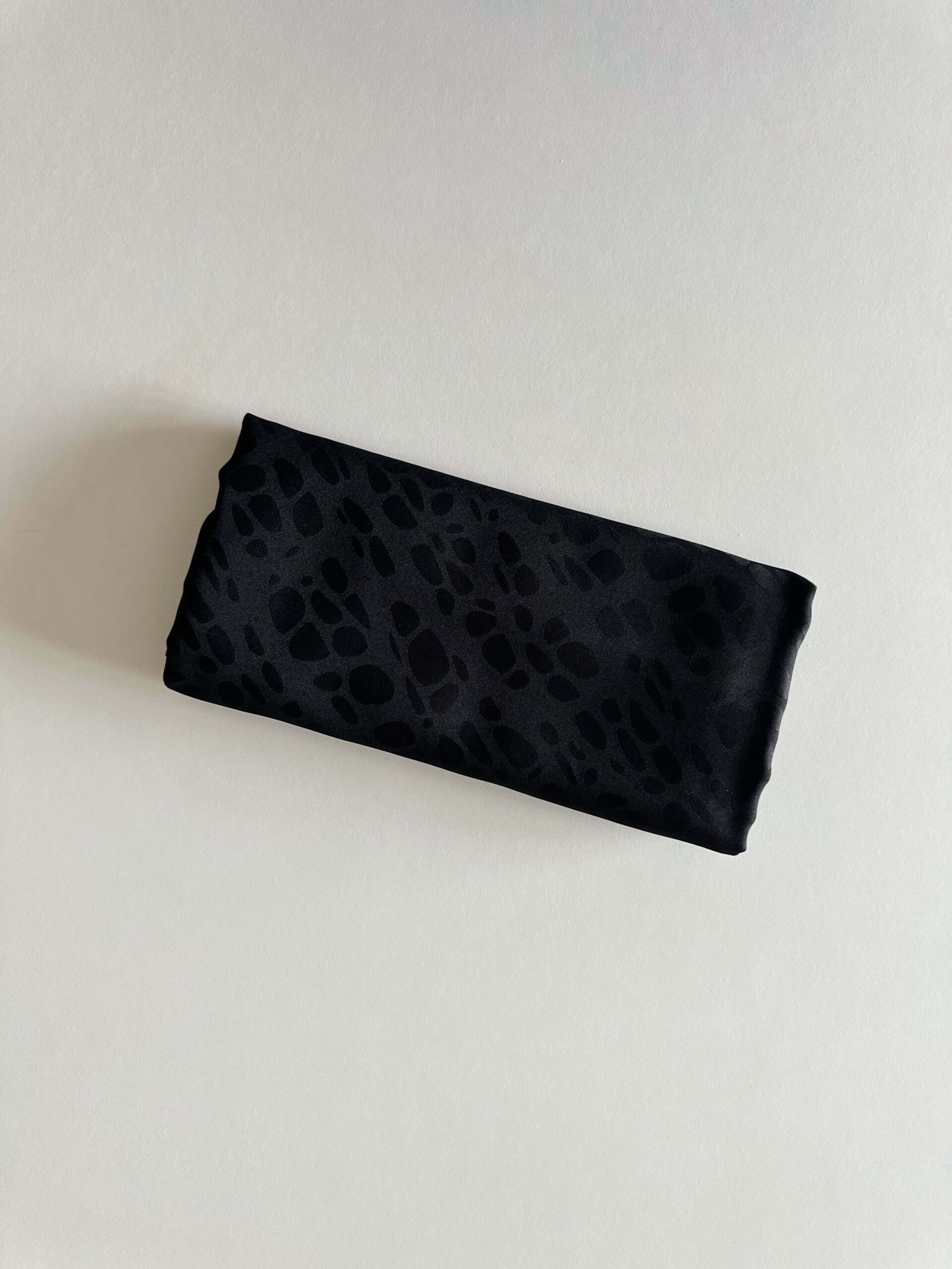 siyah-damla-desen-ipeksi-jakar-sal jakar şal